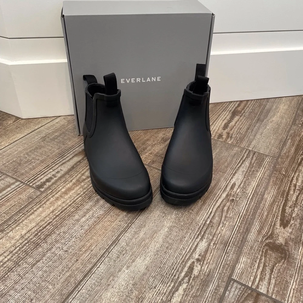 Everlane Black Chelsea Rain Boots